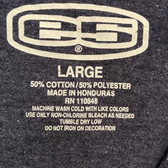 E5 Men’s University of Notre‎ Dame Short Sleeve Tee Size Large Fighting Irish - Picture 4 of 4